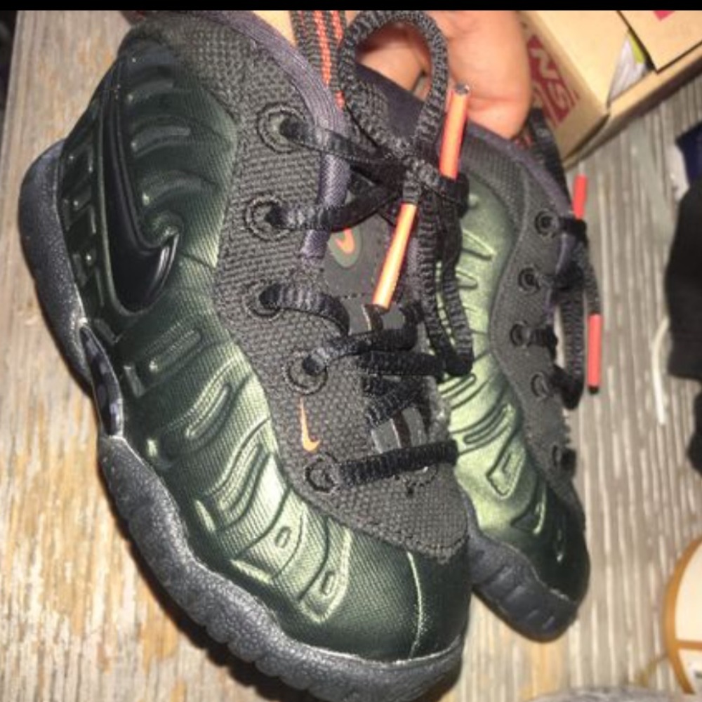 Olive green foams